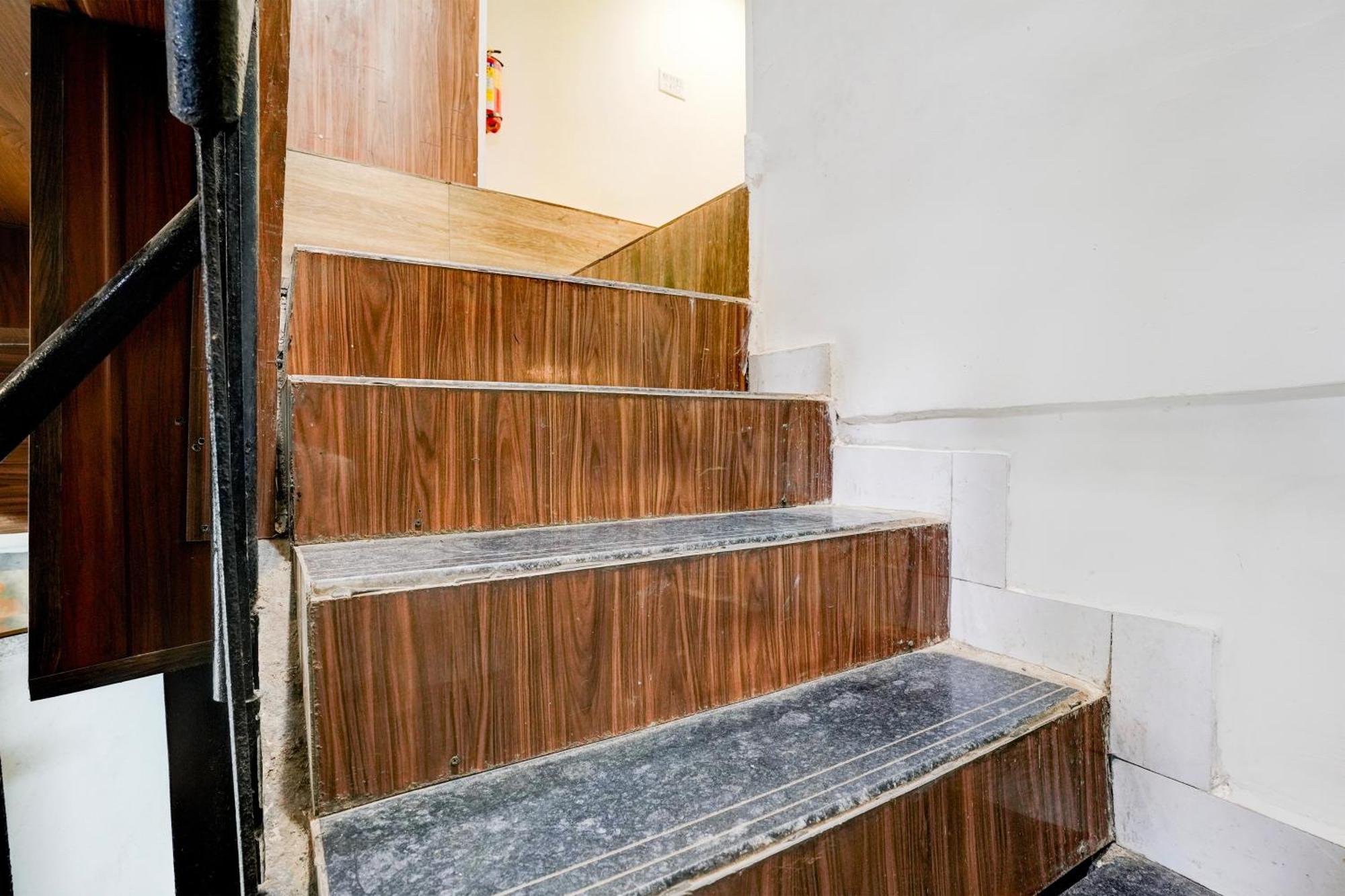Super Collection O Ulife Hotel Mumbai Exterior photo
