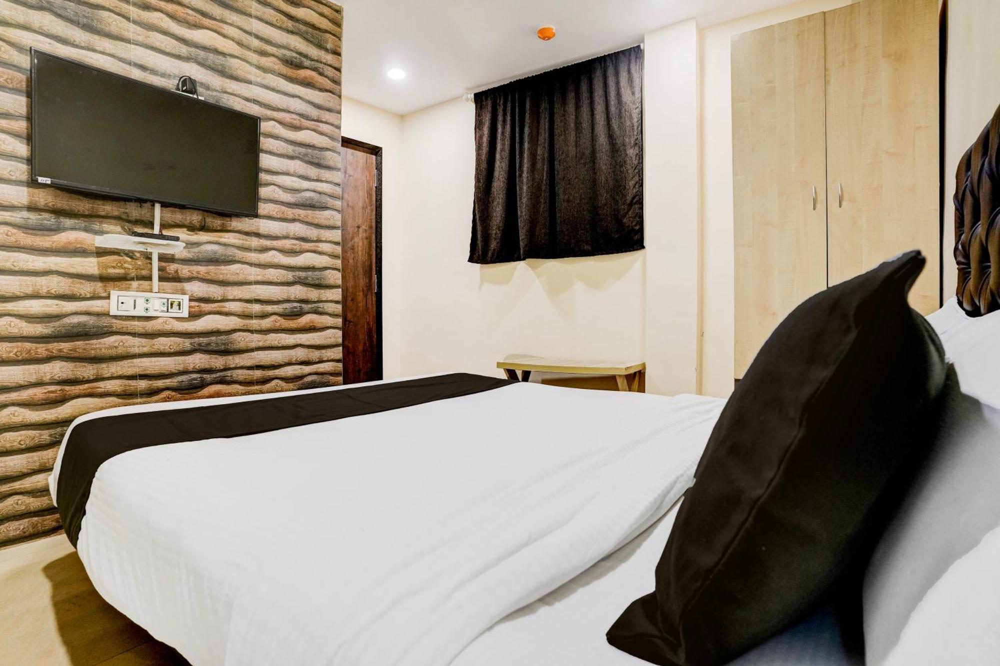 Super Collection O Ulife Hotel Mumbai Exterior photo